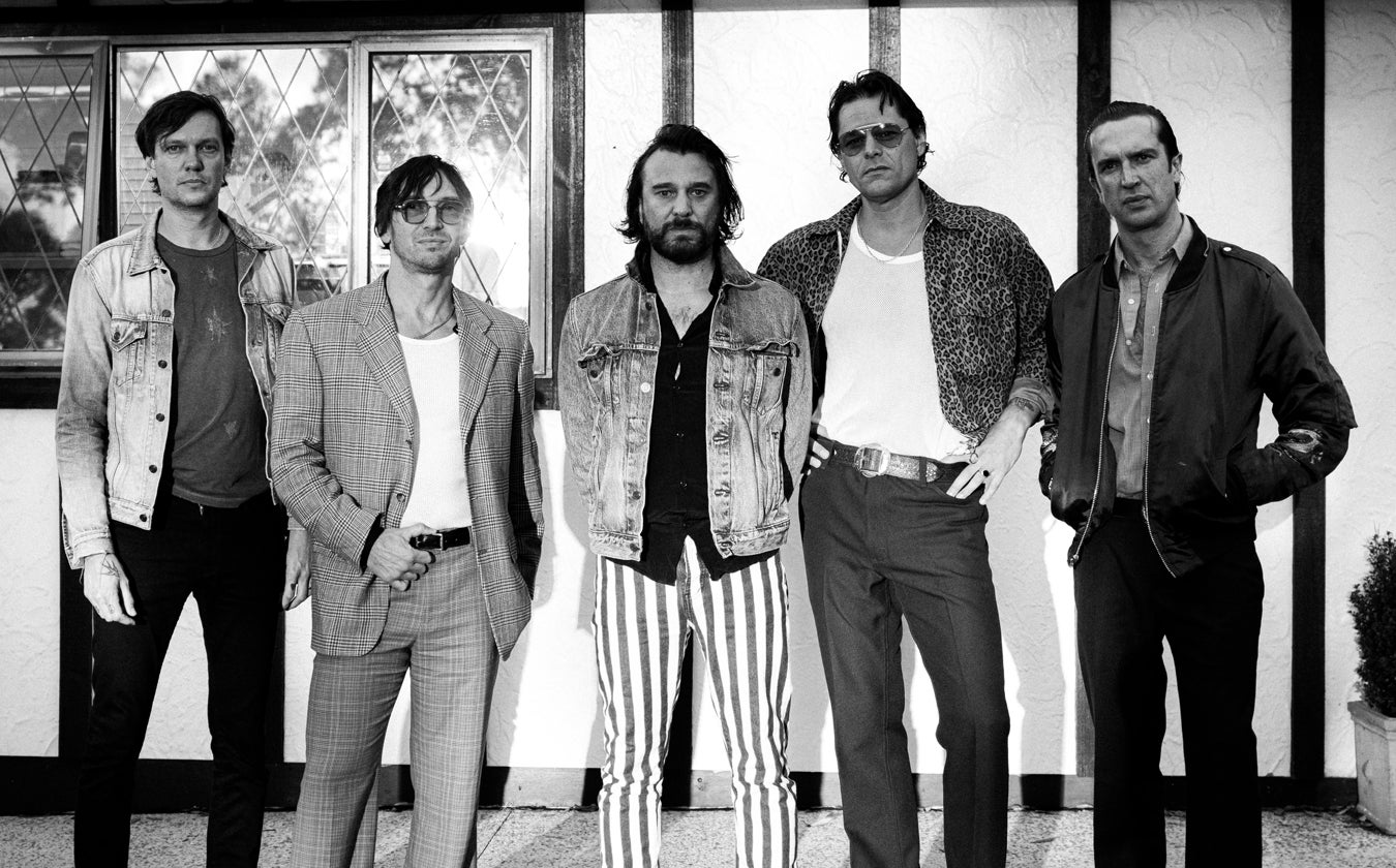 JET - Down The Moonlit Mile Revue